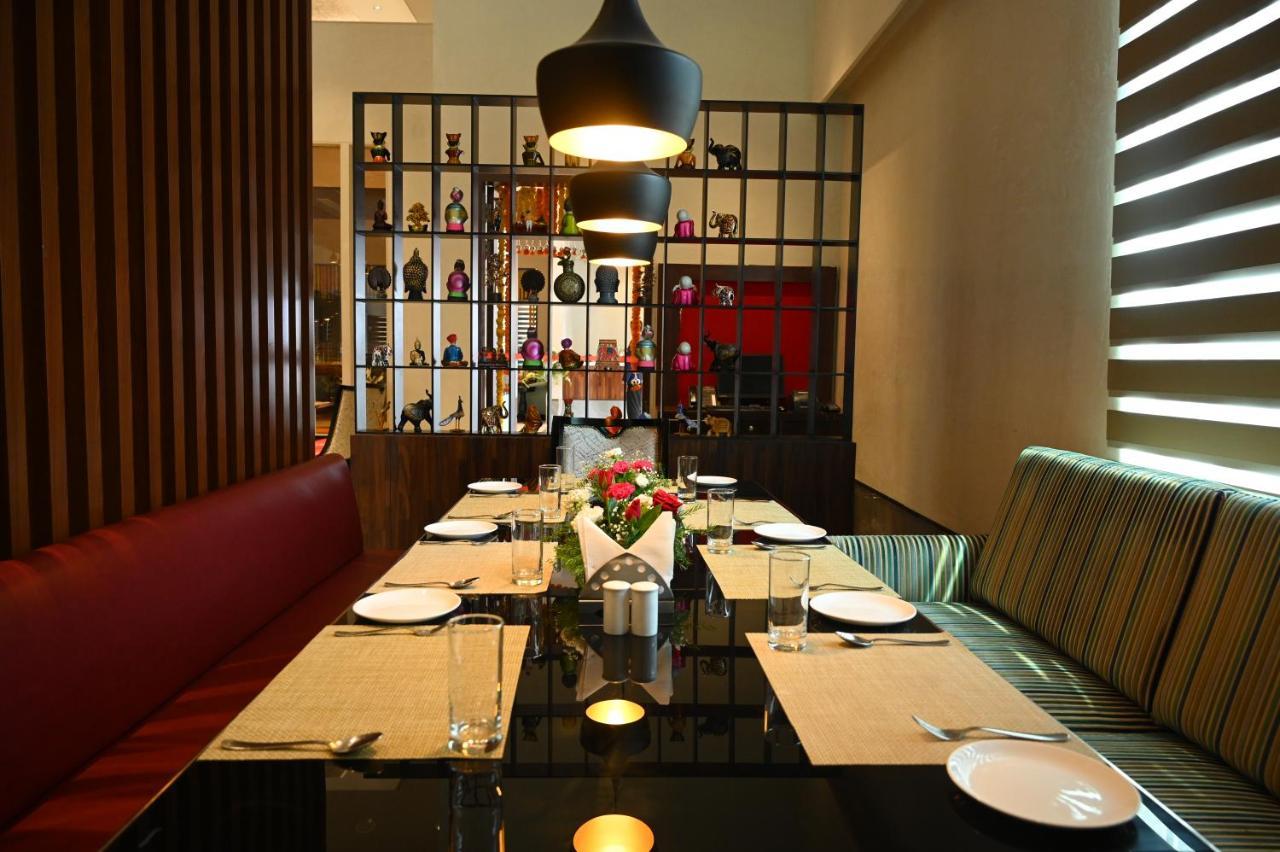 Manjeera Sarovar Premiere Hotell Rājahmundry Exteriör bild