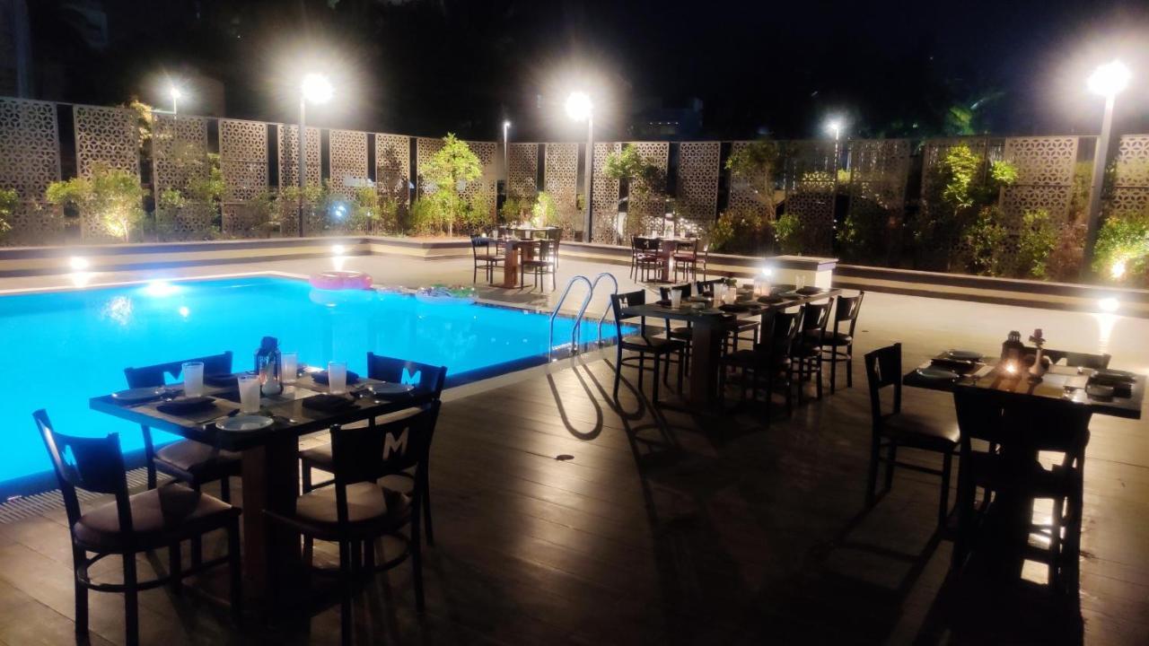 Manjeera Sarovar Premiere Hotell Rājahmundry Exteriör bild